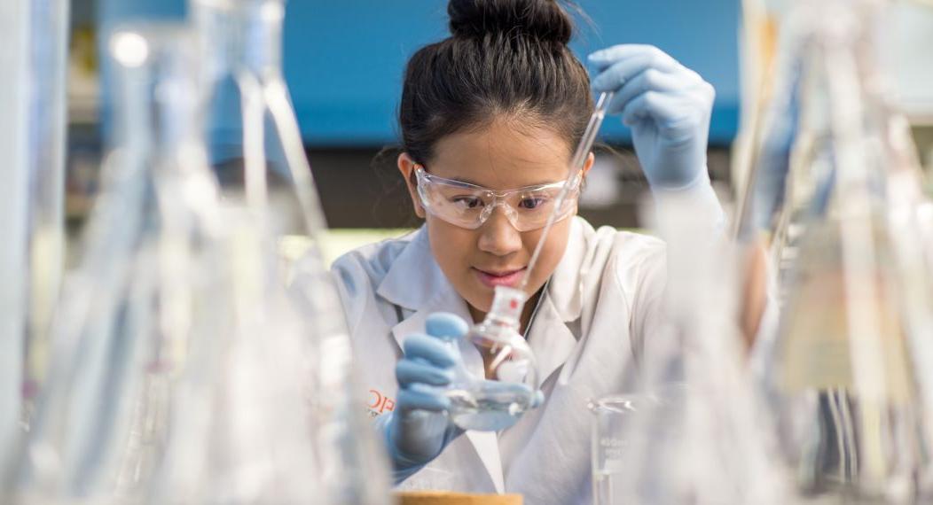 Chemistry student working in lab